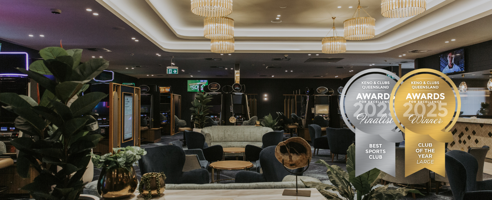 The Waves' Opulence Gaming Room bar