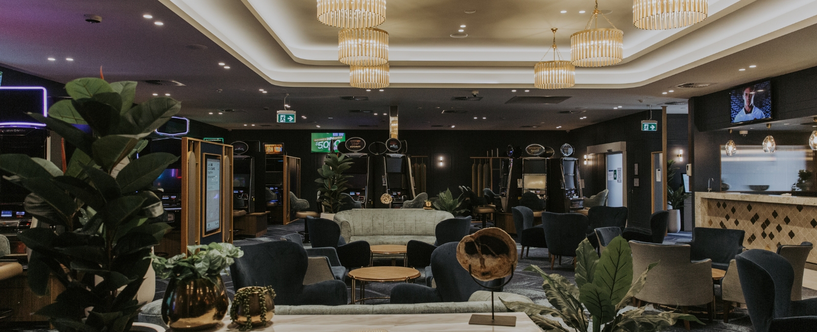 The Waves' Opulence Gaming Room bar